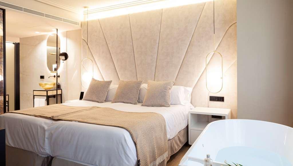 Nivia Born Boutique Hotell 5*